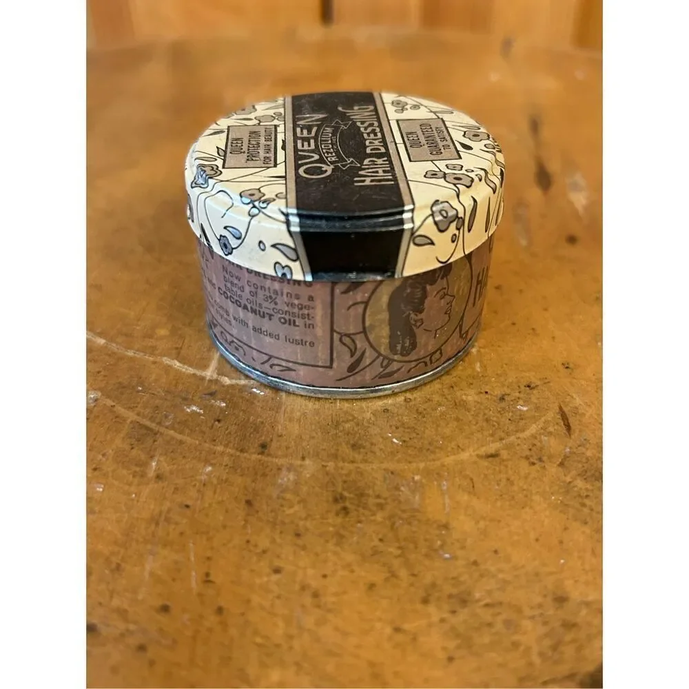 Vintage queen hairdressing tin decor (8305)